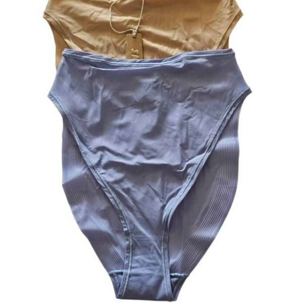 2‎ PAIR SKIMS HI CUT BRIEF PANTY NWT